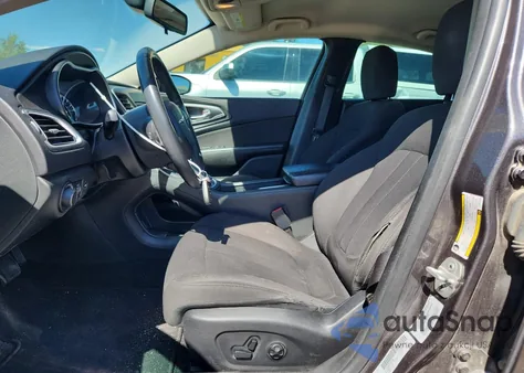 2015 Chrysler 200 Limited из США, поврежденный, VIN 1C3CCCAB7FN677200